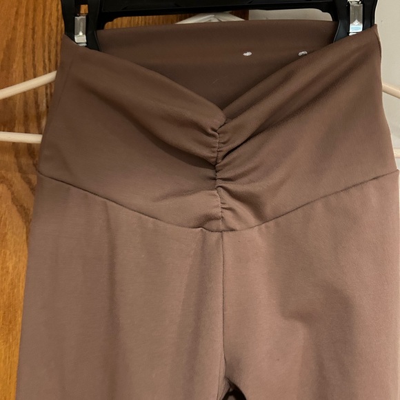 SO Chocolate Brown Leggings - Picture 2 of 5